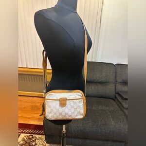 Vintage Gucci 007.104.0098  Beige and Brown Crossbody Bag  in good condi…